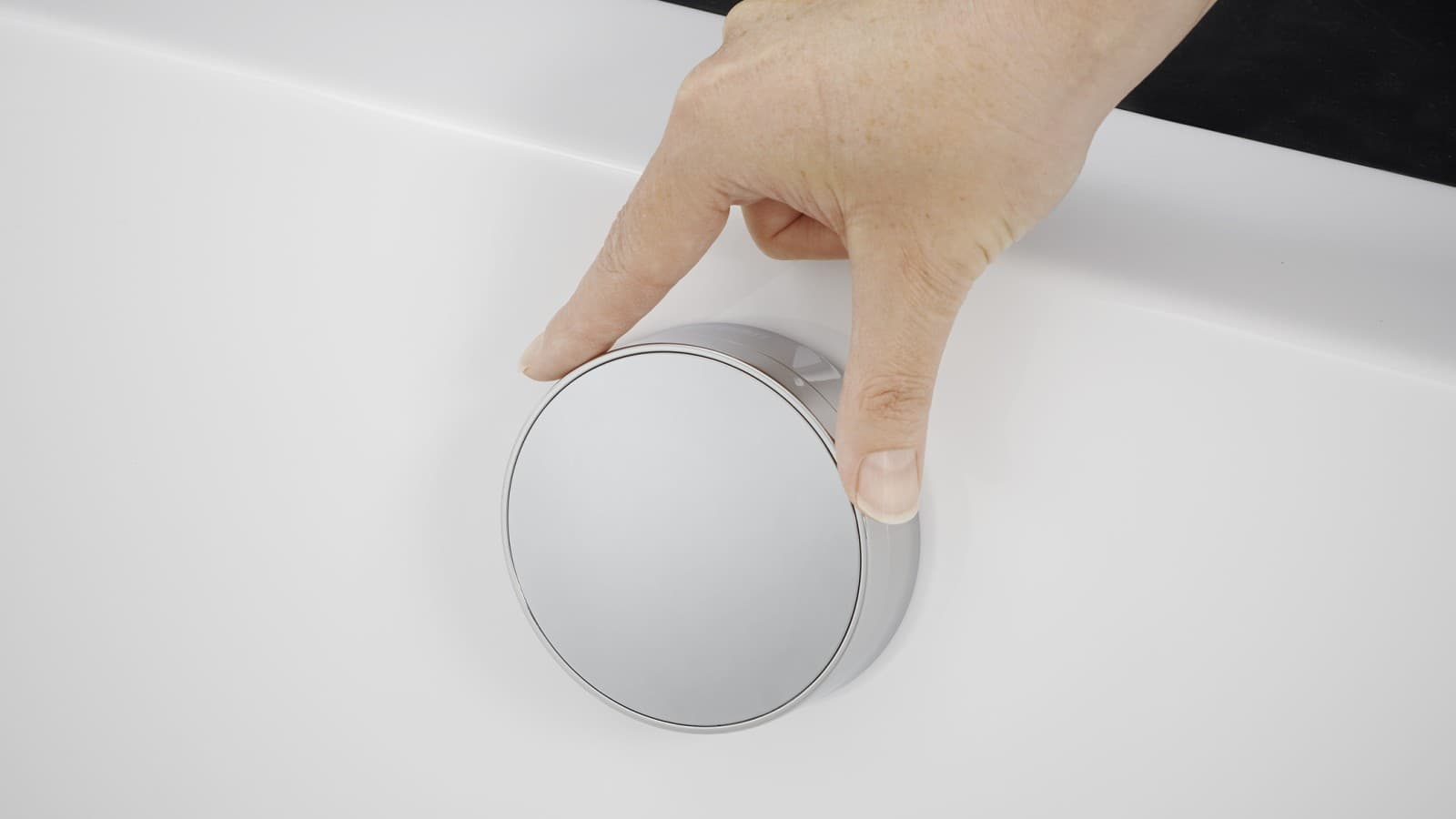 Злив для ванни з поворотною ручкою Злив для ванни з поворотною ручкою