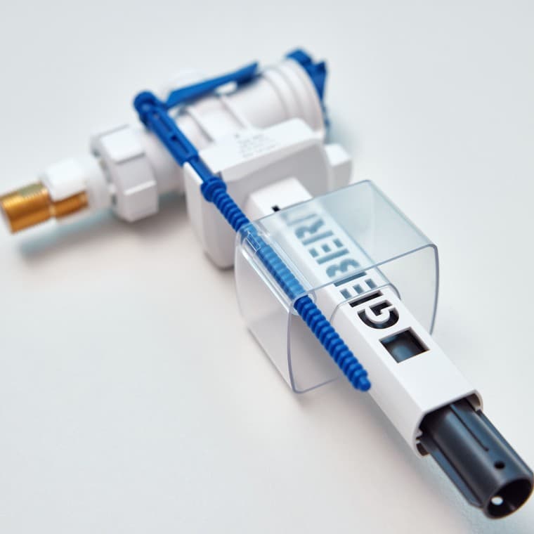 Впускний клапан Geberit типу 383 поєднує в собі компактнішу конструкцію та помітно тихішу роботу. Впускний клапан Geberit типу 383 поєднує в собі компактнішу конструкцію та помітно тихішу роботу.