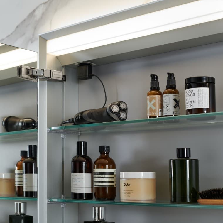 Представляємо дзеркальну шафу Geberit ONE із підсвіткою ComfortLight Представляємо дзеркальну шафу Geberit ONE із підсвіткою ComfortLight