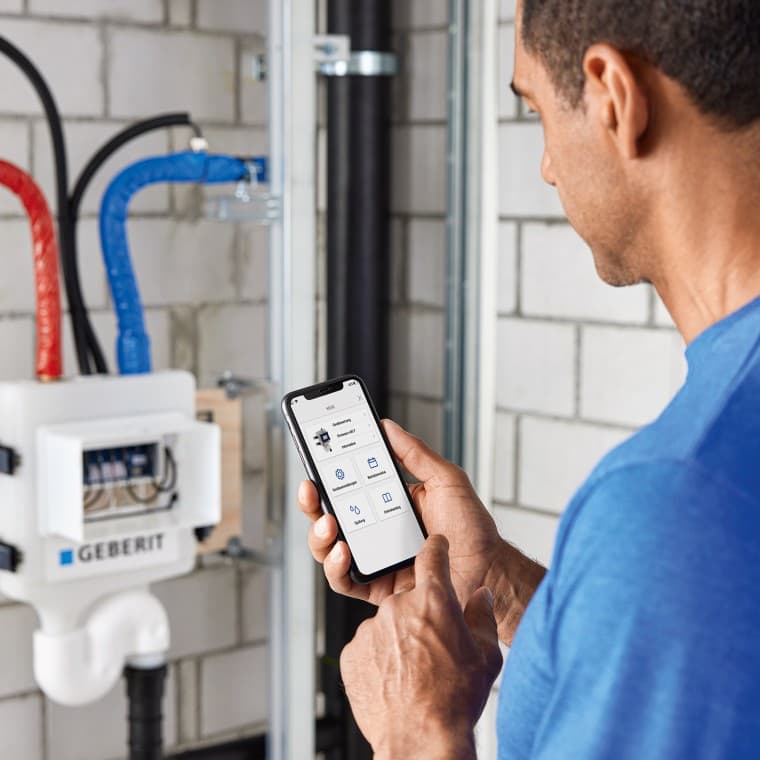 Керування санітарним змивом Geberit HS50 за допомогою застосунку Geberit Control. Керування санітарним змивом Geberit HS50 за допомогою застосунку Geberit Control.